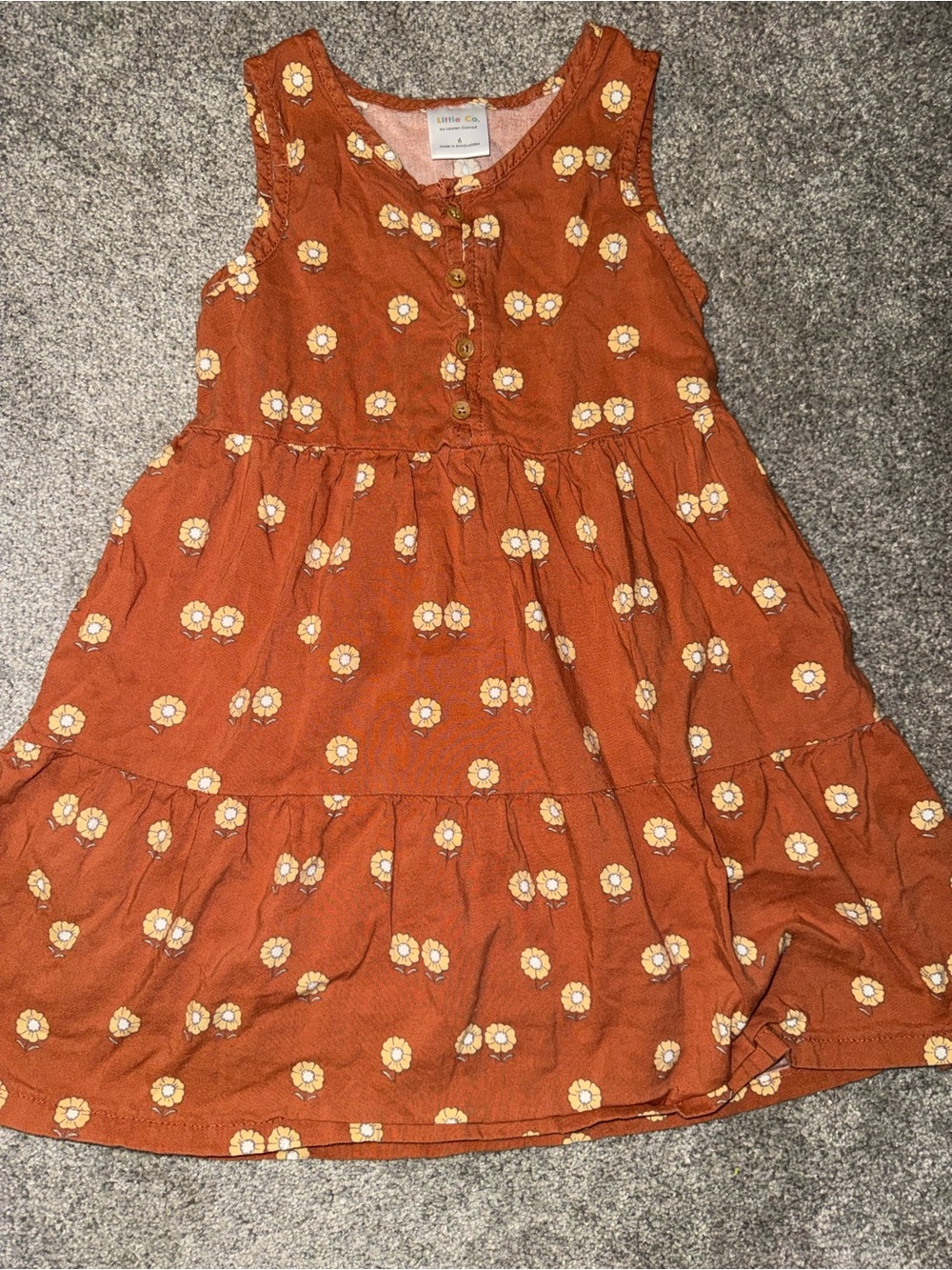 Little Co - size 6 - floral tiered dress with button detail